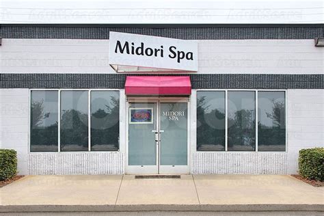 Sexual massage Midori